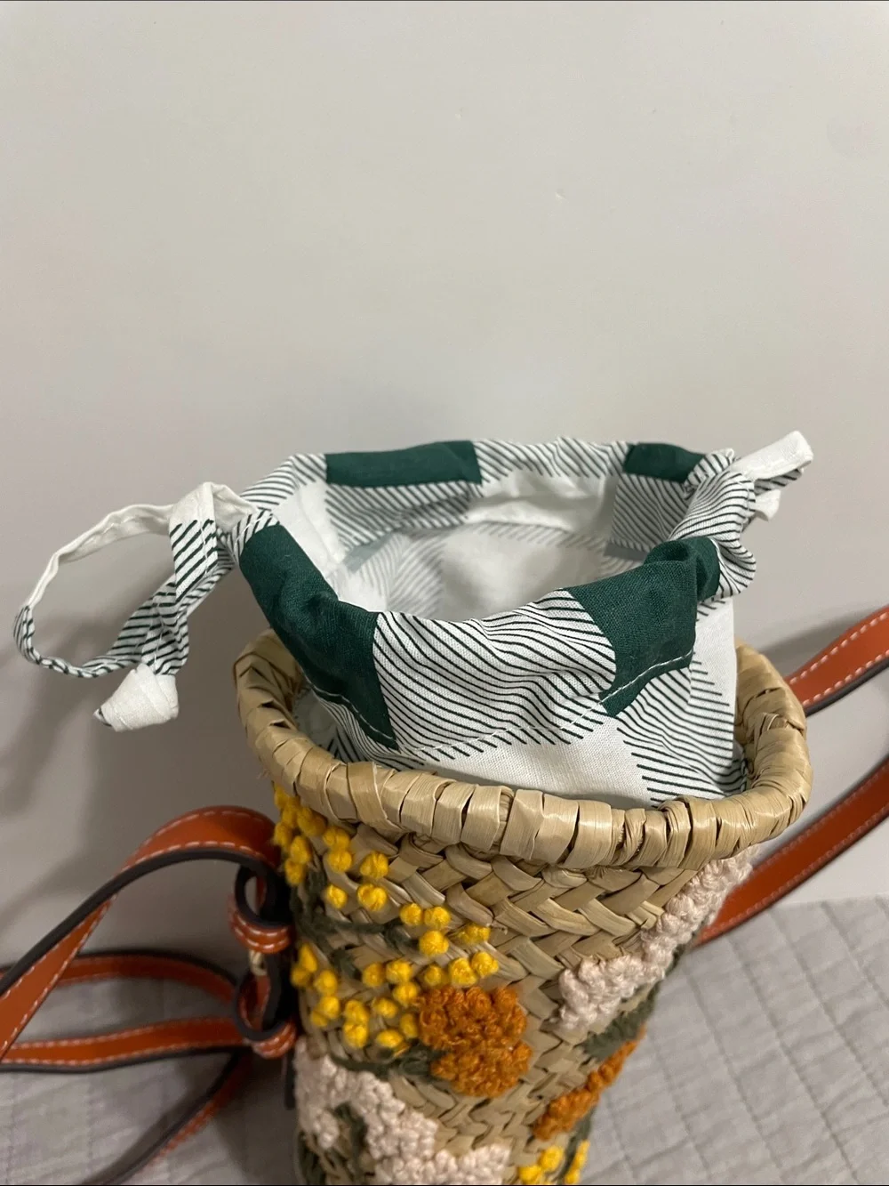 NWOT Zara Raffia Mini Crossbody “Bottle Bag” Embroidered Floral Straw Boho